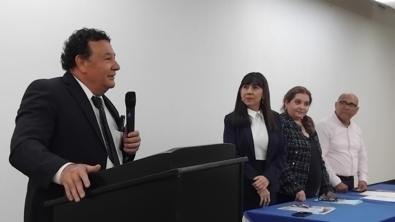 $!Reciben contadores de Mazatlán constancias por su capacitación profesional continua