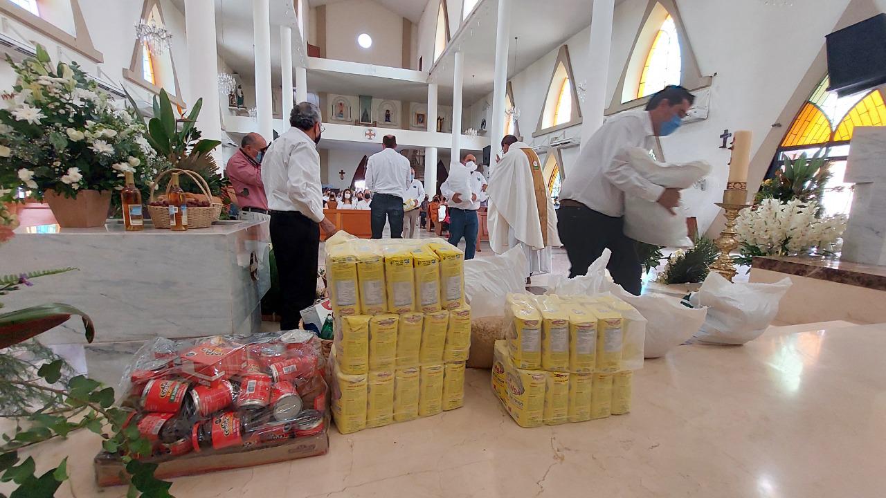 $!En su día, agricultores de Guasave dan gracias a Dios por sus cosechas y claman por agua