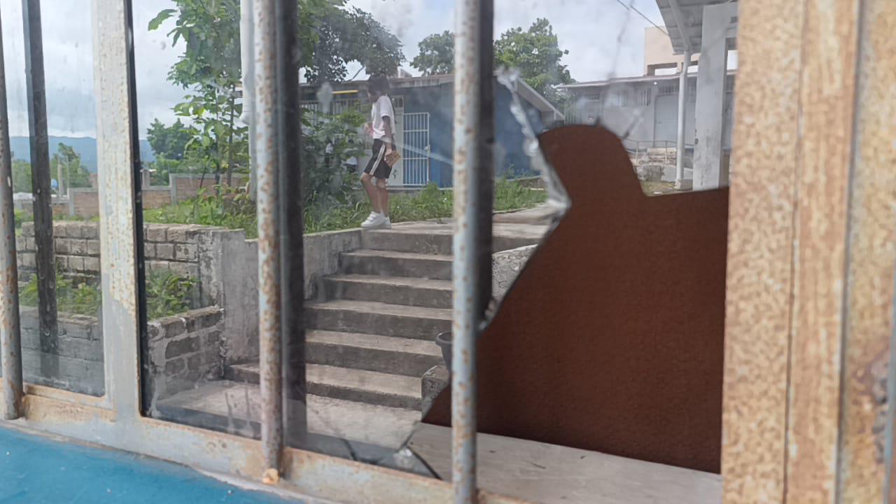 $!Escuelas en Escuinapa son objeto de robos y daños