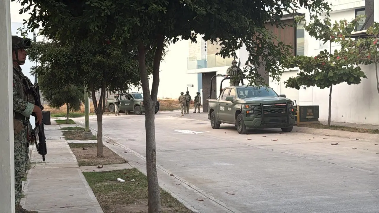 $!Asesinan a balazos a un joven de 17 años dentro un domicilio de la privada Punto Oriente, en Culiacán