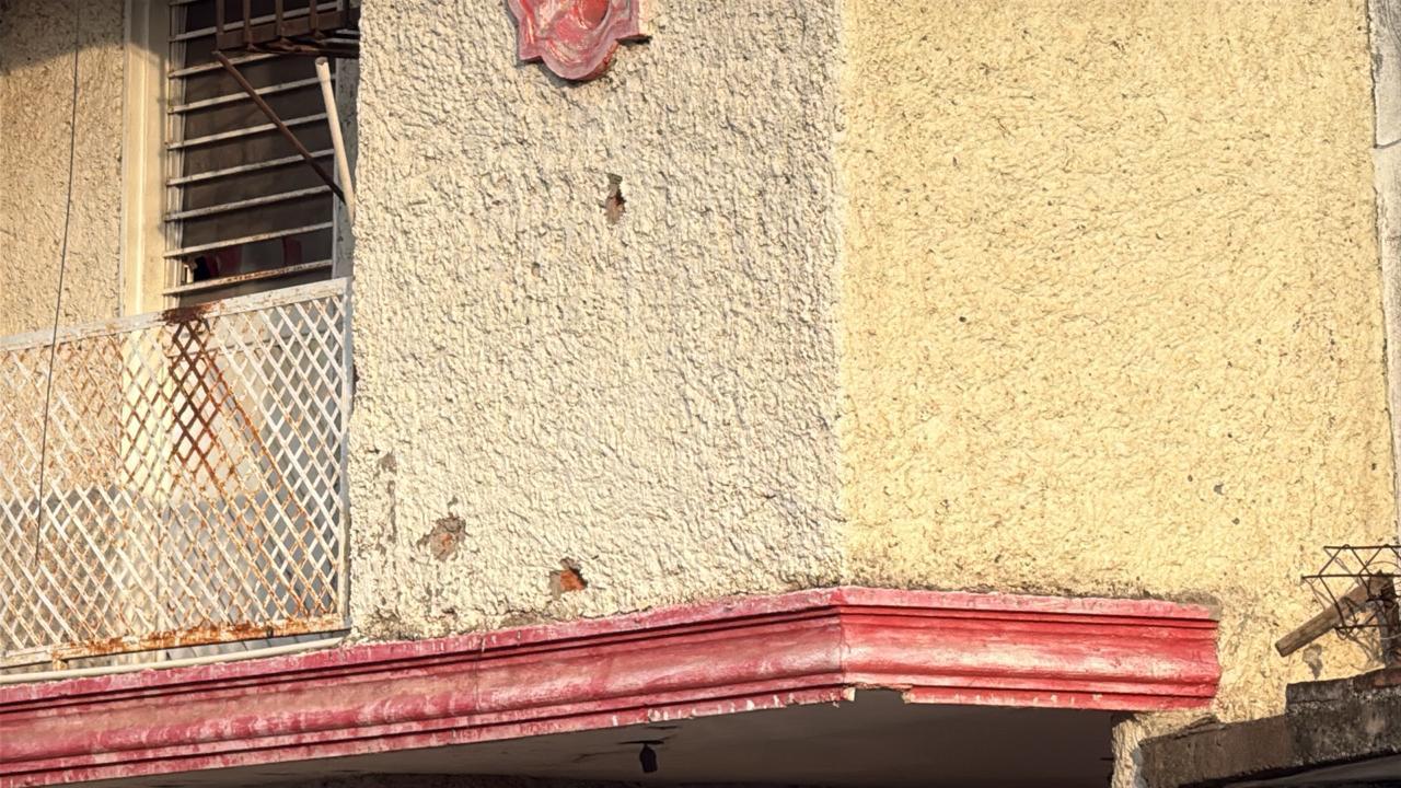 $!Ataque armado deja un herido y daños en dos viviendas de la colonia Guadalupe Victoria, en Culiacán