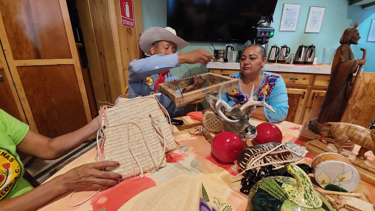 $!Artesanos Indígenas de Sinaloa promueven talleres para conservar su cultura