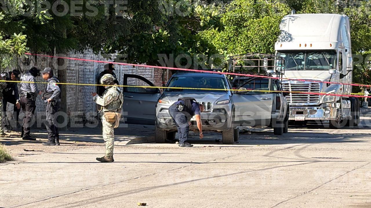 $!Hieren de bala en su camioneta a vecino de la colonia Jaripillo, en Mazatlán