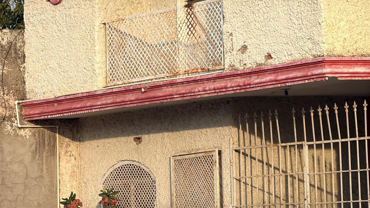 $!Ataque armado deja un herido y daños en dos viviendas de la colonia Guadalupe Victoria, en Culiacán