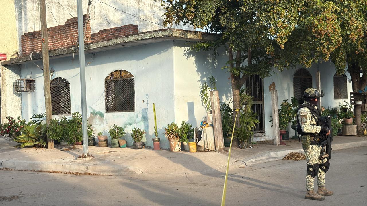 $!Ataque armado deja un herido y daños en dos viviendas de la colonia Guadalupe Victoria, en Culiacán