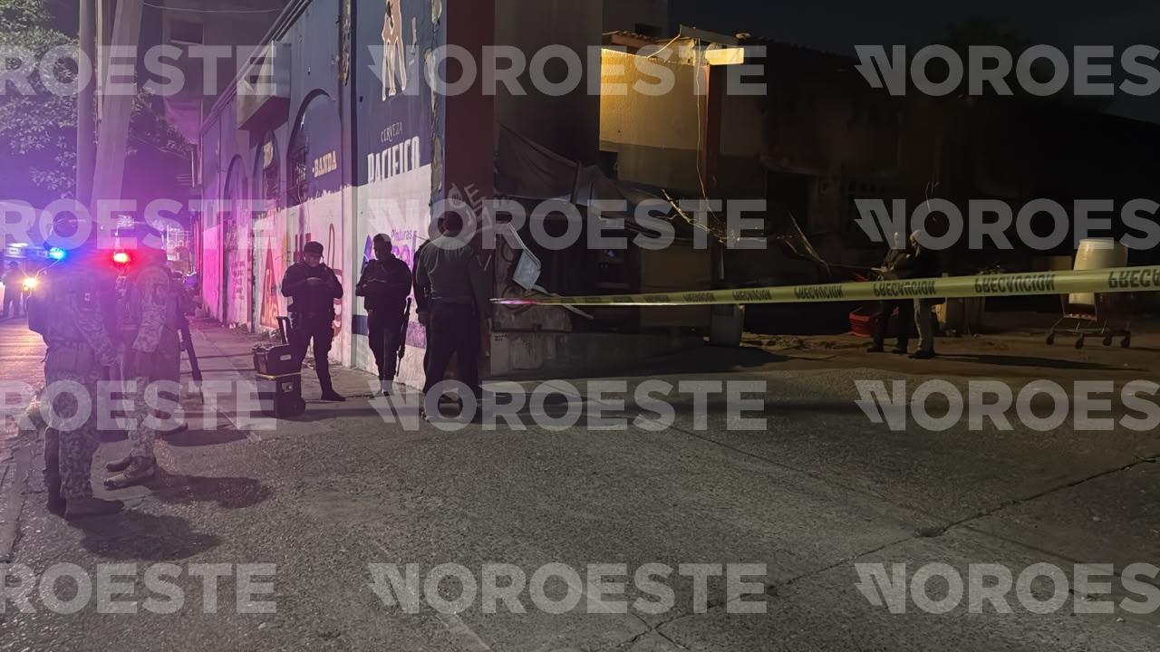 $!Balean a un hombre en callejón junto a túnel rumbo a avenida Federalismo, en el Centro de Culiacán