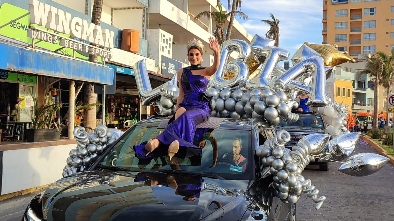 $!Libia Gavica, Reina del Carnaval 2020 durante la manifestación