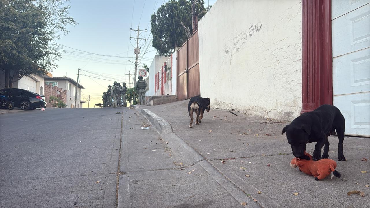 $!Asesinan a un hombre y dejan un peluche rosa en una vivienda en la colonia 10 de Mayo, en Culiacán