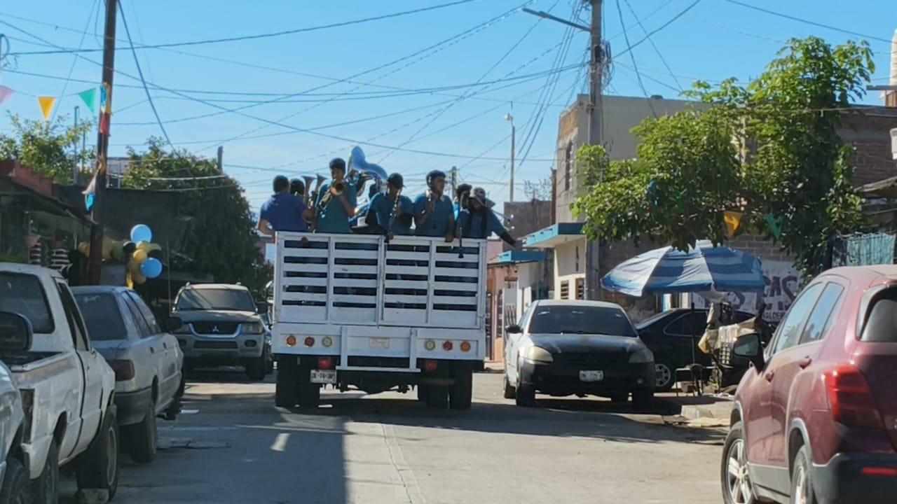 $!Con Las Mañanitas al amanecer, celebran a las madres en El Rosario