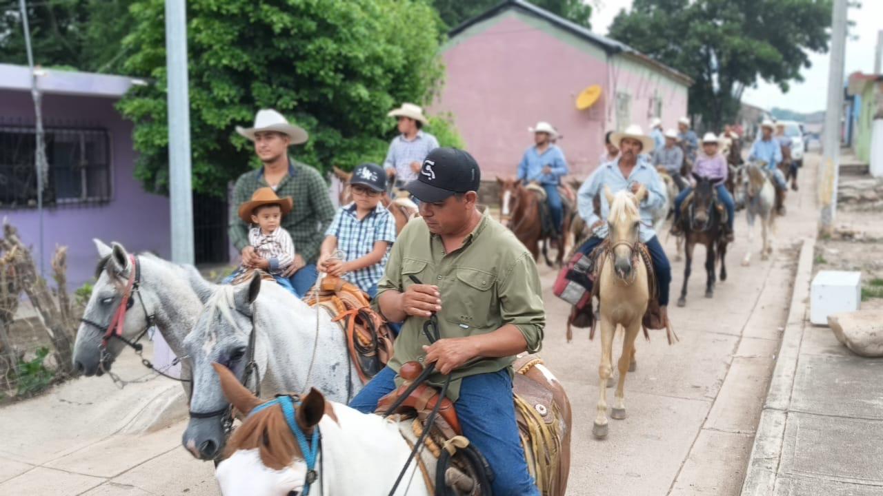 $!Realizan en Cacalotán, Rosario, la segunda edición de la cabalgata en honor a Nuestra Señora de Loreto