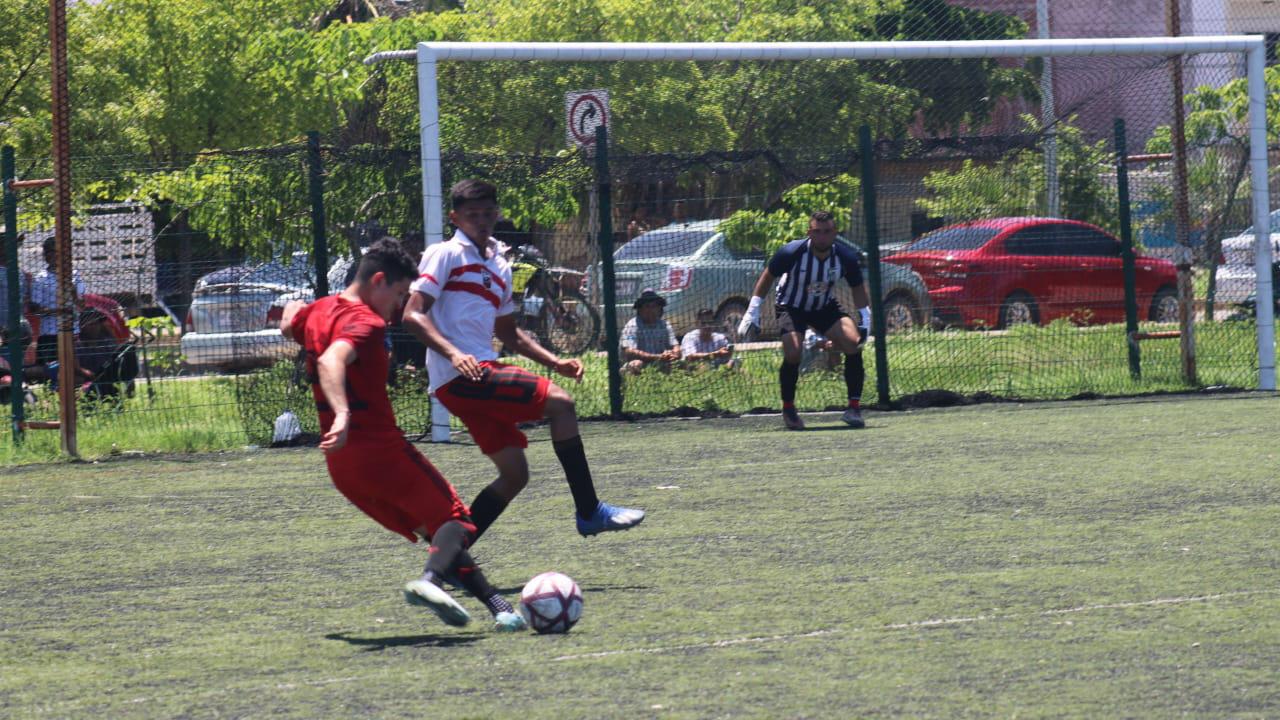 $!¡Covec es monarca de Primera!