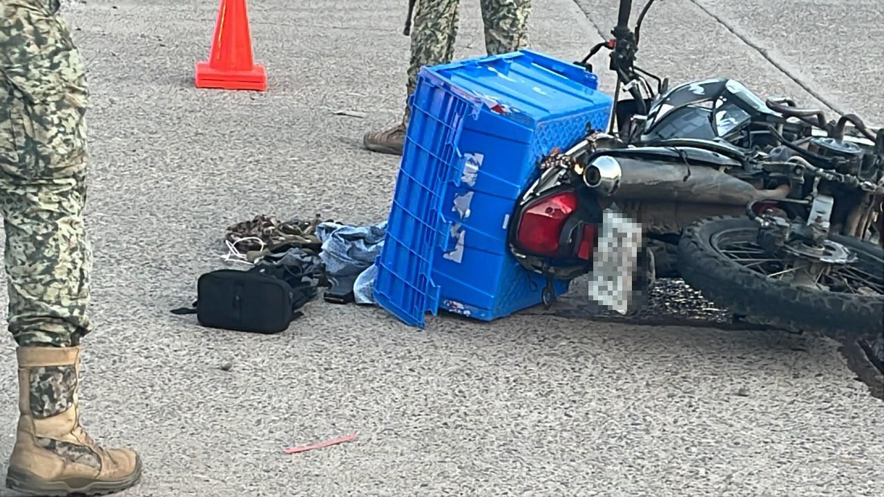 $!Tirotean casa en la López Mateos y aseguran motocicleta con municiones, en Culiacán
