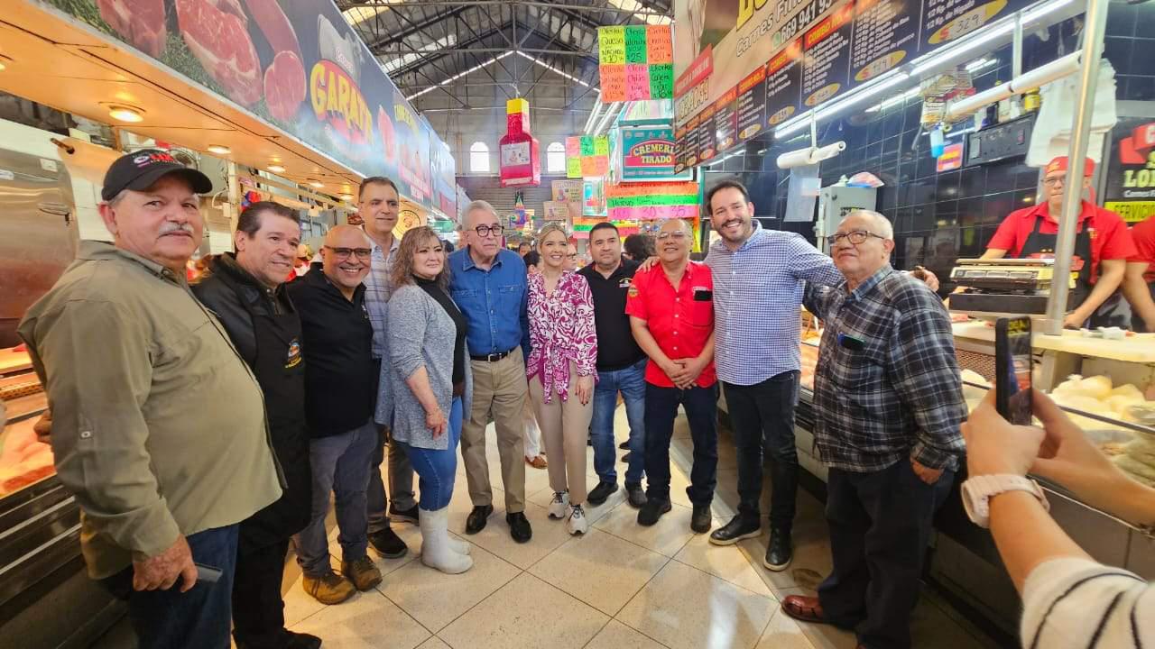 $!Realiza Rocha visita sorpresa a Mazatlán; recorre de nuevo el puente de la Colosio y el mercado Pino Suárez