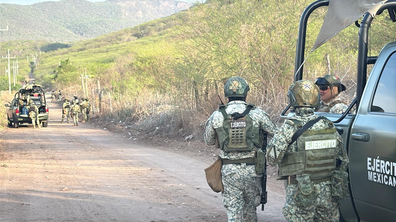 $!Hallan a un hombre asesinado en un camino de terracería en la periferia oriente de Culiacán