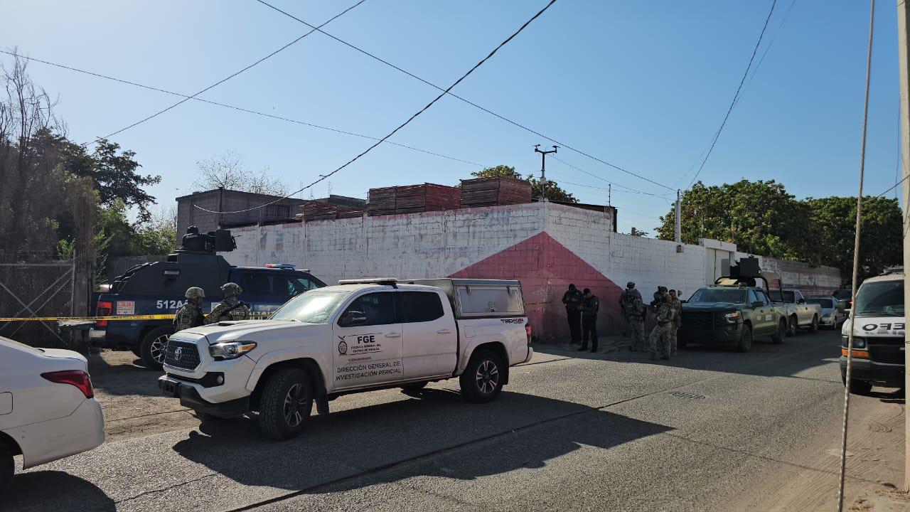$!Operativo tras privación de la libertad deja un muerto, un abatido y un detenido en la colonia San Javier, en Culiacán