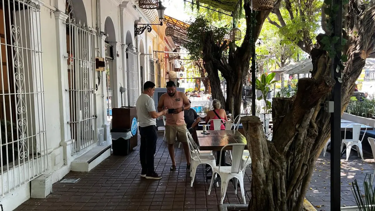 $!La ola mundialista no refrescó a todos igual: restauranteros de Mazatlán