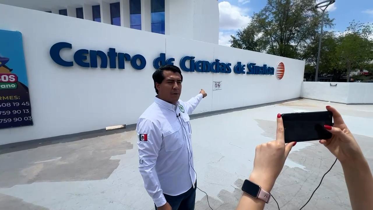 $!Piden remover cadenas en el Centro de Ciencias de Sinaloa