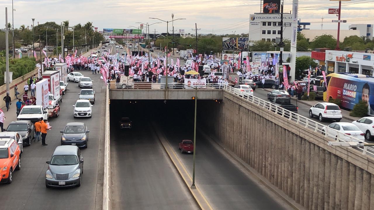 $!Simpatizantes de candidatos ‘inundan’ alrededores de la UAdeO por debate
