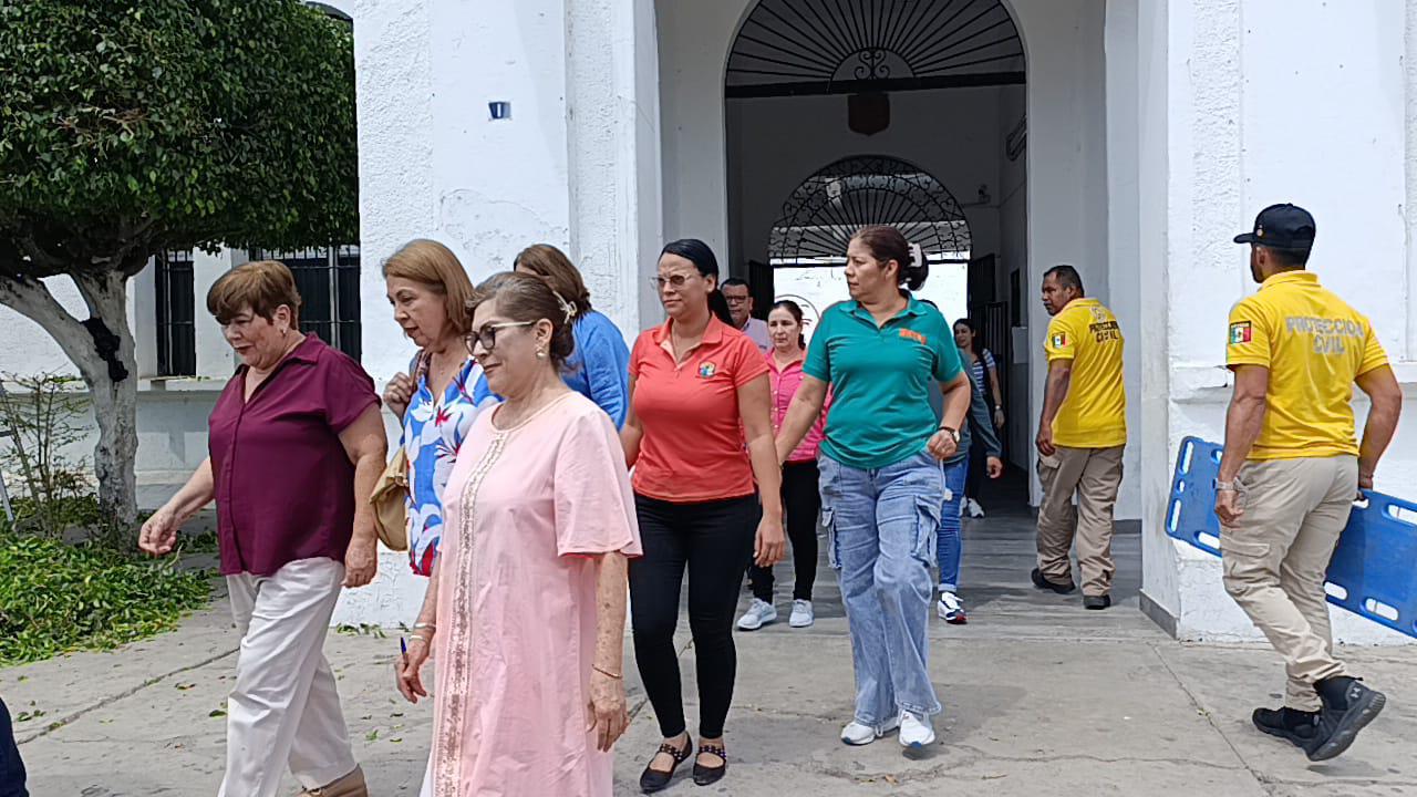 $!Realizan Simulacro Nacional en Ayuntamiento de Escuinapa