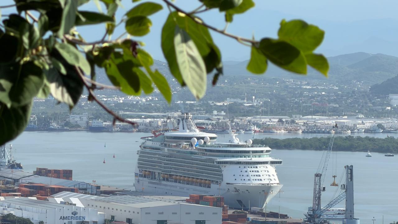 $!Recibe Mazatlán casi 6 mil pasajeros en dos cruceros y este miércoles llegaría el Island Princess