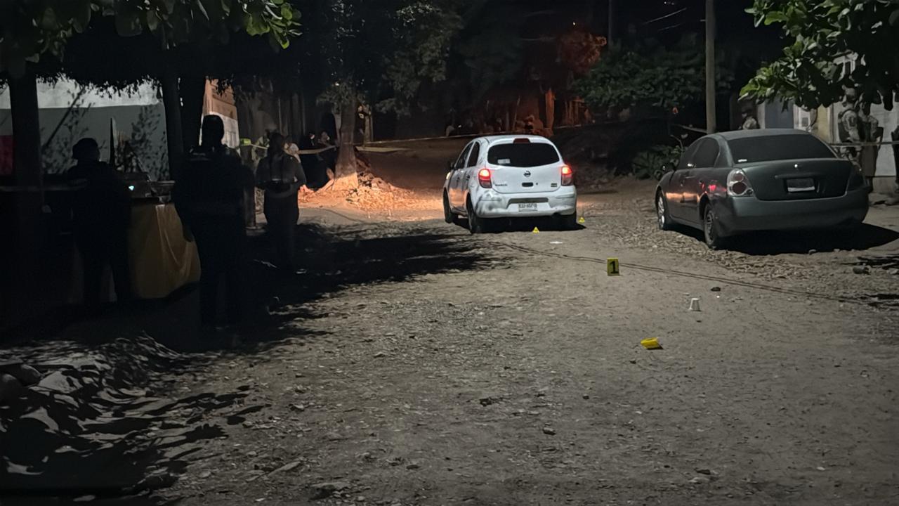 $!Un muerto y un herido deja ataque armado en Montesierra, en Culiacán