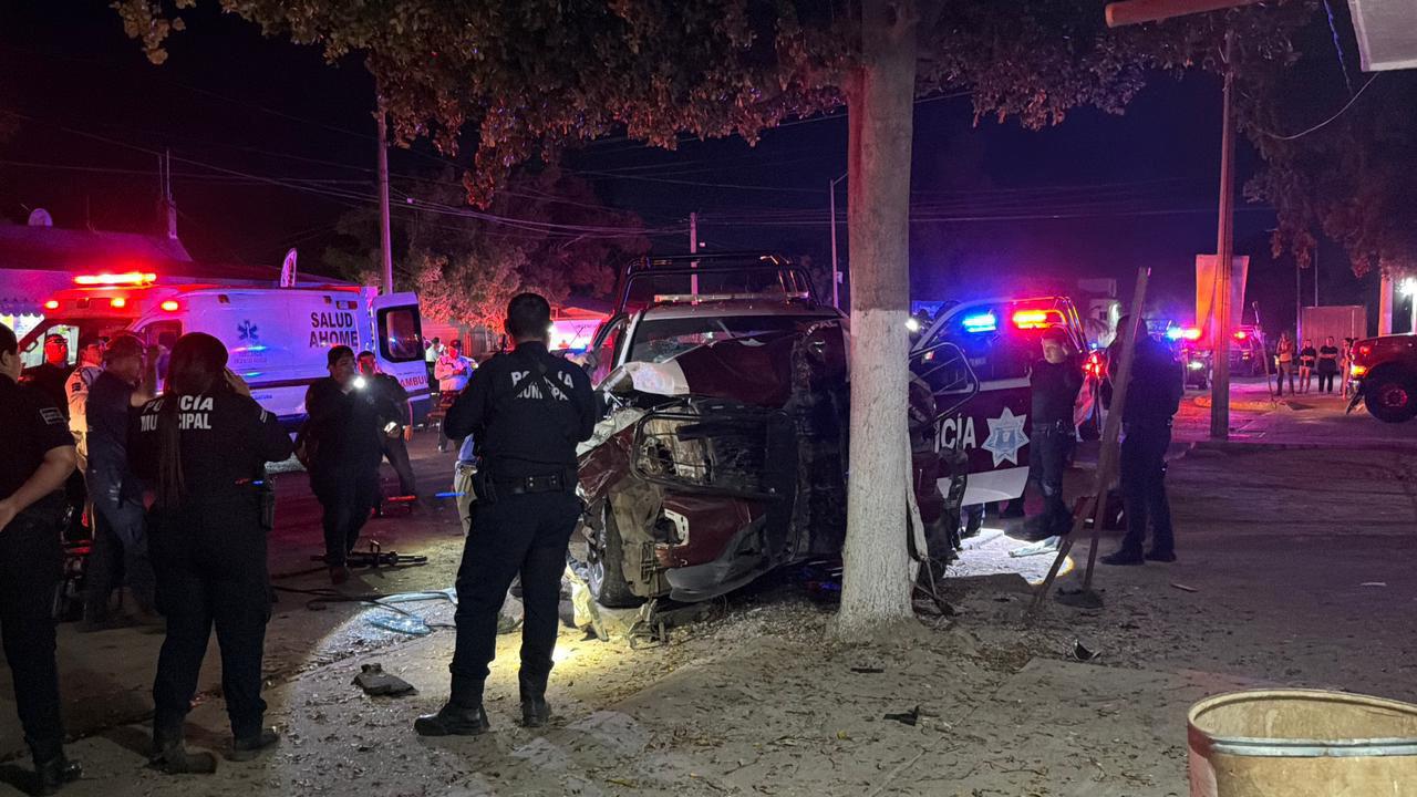 $!Reportan fuera de peligro a agentes de Seguridad Pública de Ahome tras choque en Los Mochis