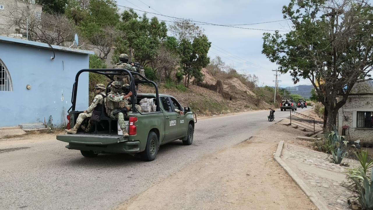 $!Reporte de presunto enfrentamiento entre militares y civiles en Las Habitas, Rosario, moviliza a autoridades