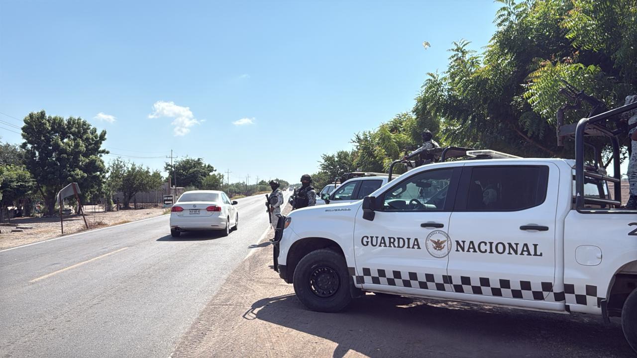 $!Despliegan operativo tras bloqueo y balacera por carretera ‘La 50’, en Navolato