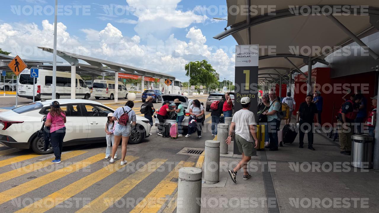 $!Balacera y persecución se registra en la zona del aeropuerto en Mazatlán