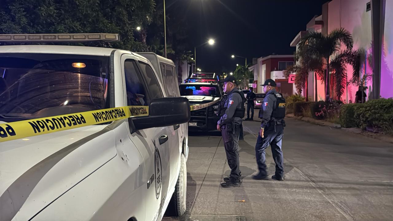 $!Localizan a hombre asesinado y envuelto en cobijas en residencial Espacio Barcelona, en Culiacán