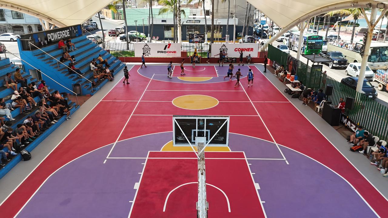 $!Mazatlán concluye renovación de cancha en Parque Martiniano Carvajal