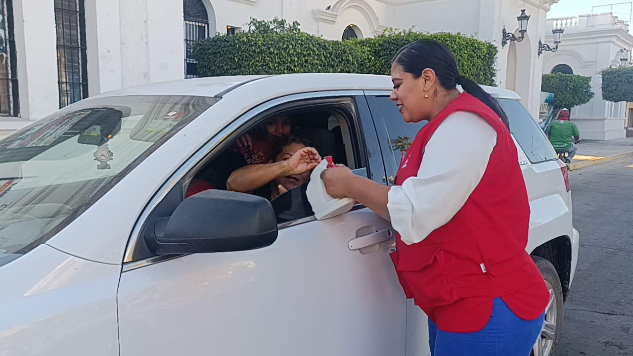 $!Arranca en Escuinapa el boteo para apoyar a la Cruz Roja