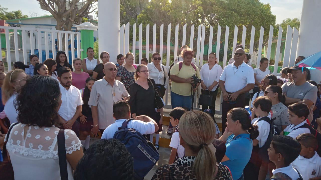 $!Por nueva manifestación, suspenden clases en la Primaria Colosio del Infonavit Alarcón