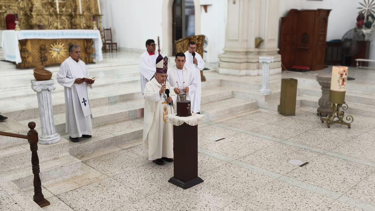 $!Celebran misa en Rosario por el descanso de la empresaria Martha Solorza