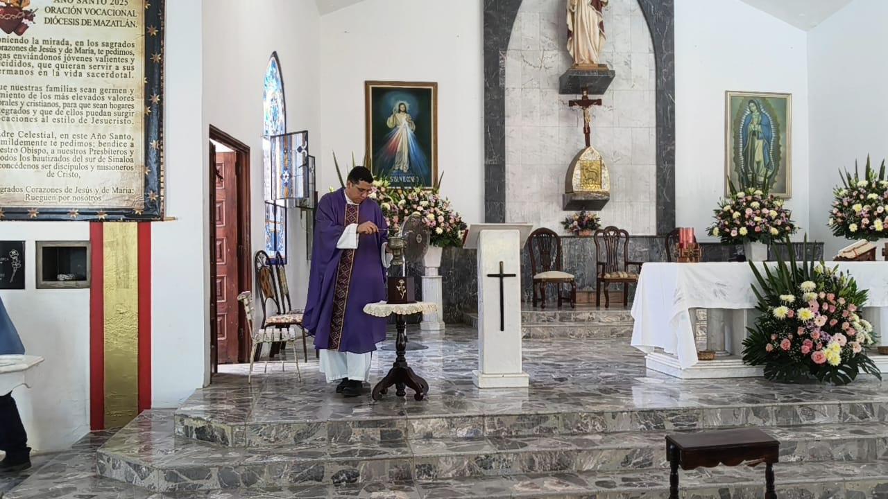 $!Depositan cenizas de la empresaria Martha Solorza en cripta familiar en Rosario