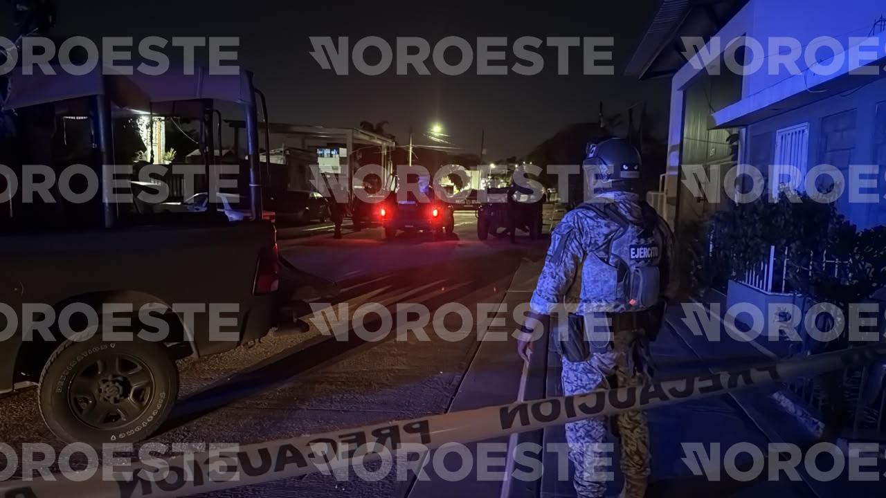 $!En ataques simultáneos, balean casas en las colonias Díaz Ordaz y Progreso, en Culiacán