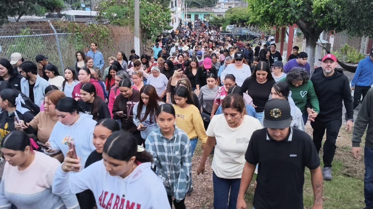 $!Arranque de festejos en Chametla aumenta en la asistencia un 30%