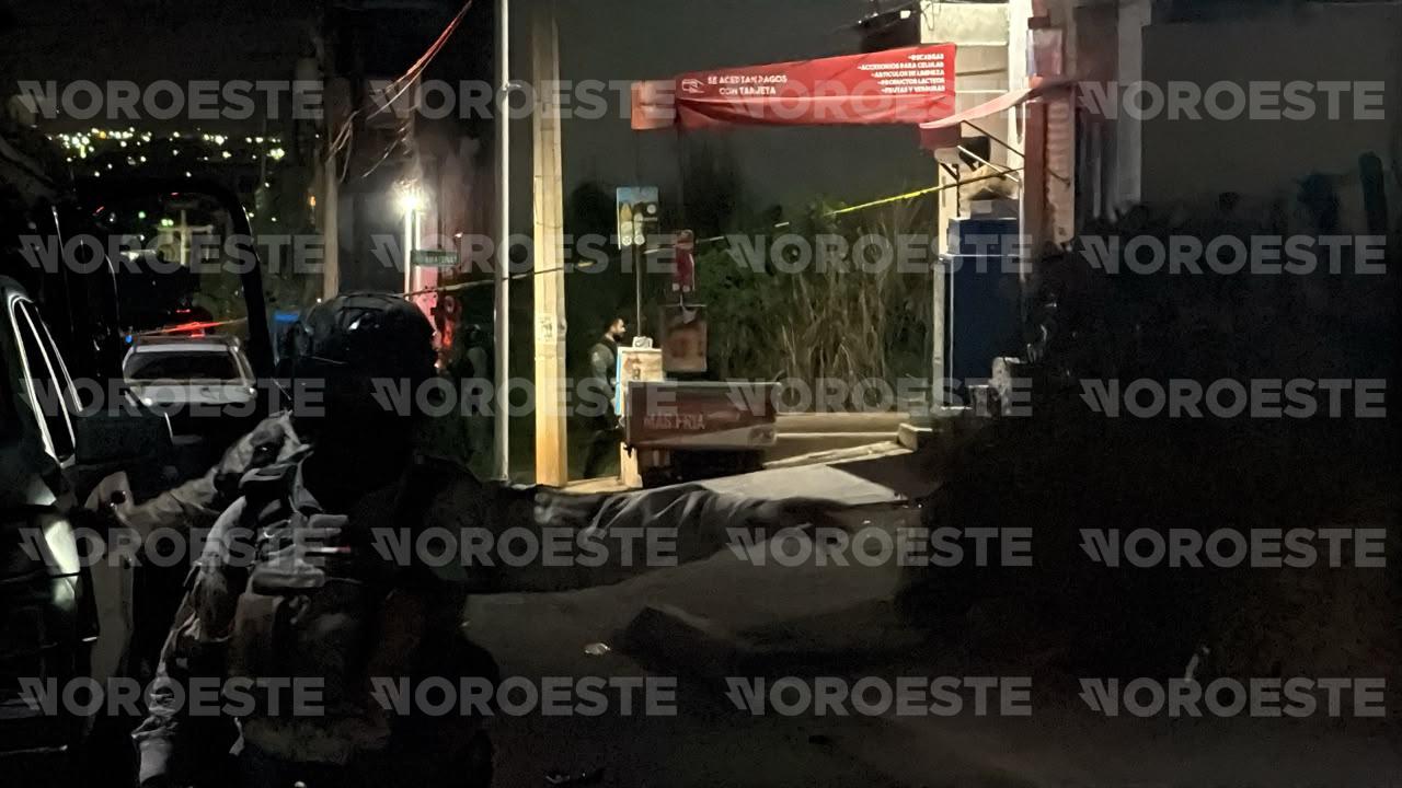 $!Asesinan a balazos a hombre afuera de expendio en Loma de Tamazula, en Culiacán
