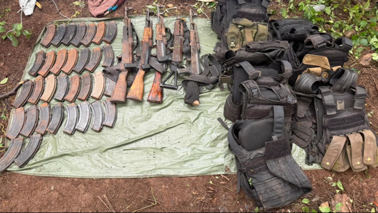 $!Decomisan 15 kilos de precursor para fentanilo en Ahome y arsenal en Concordia