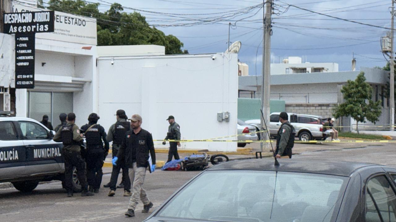 $!Asesinan a un motociclista frente a las instalaciones de la Fiscalía en Navolato