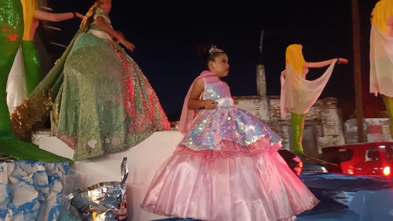 $!Con desfile, inician las Fiestas del Mar de Las Cabras