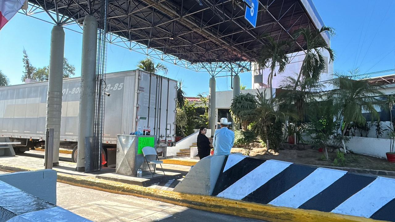 $!Productores mantienen tomada la caseta de Costa Rica por segundo día; exigen solución a la comercialización