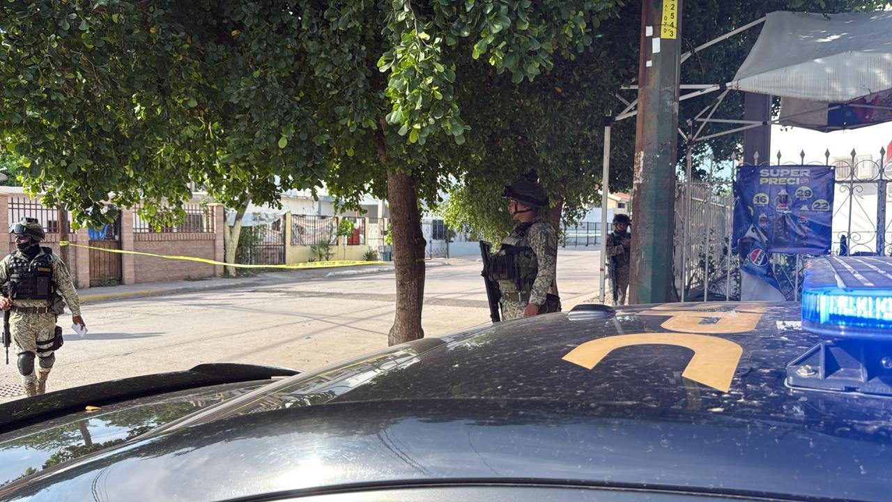 $!Asesinan a balazos a un hombre dentro de un domicilio de la colonia El Palmito, en Culiacán