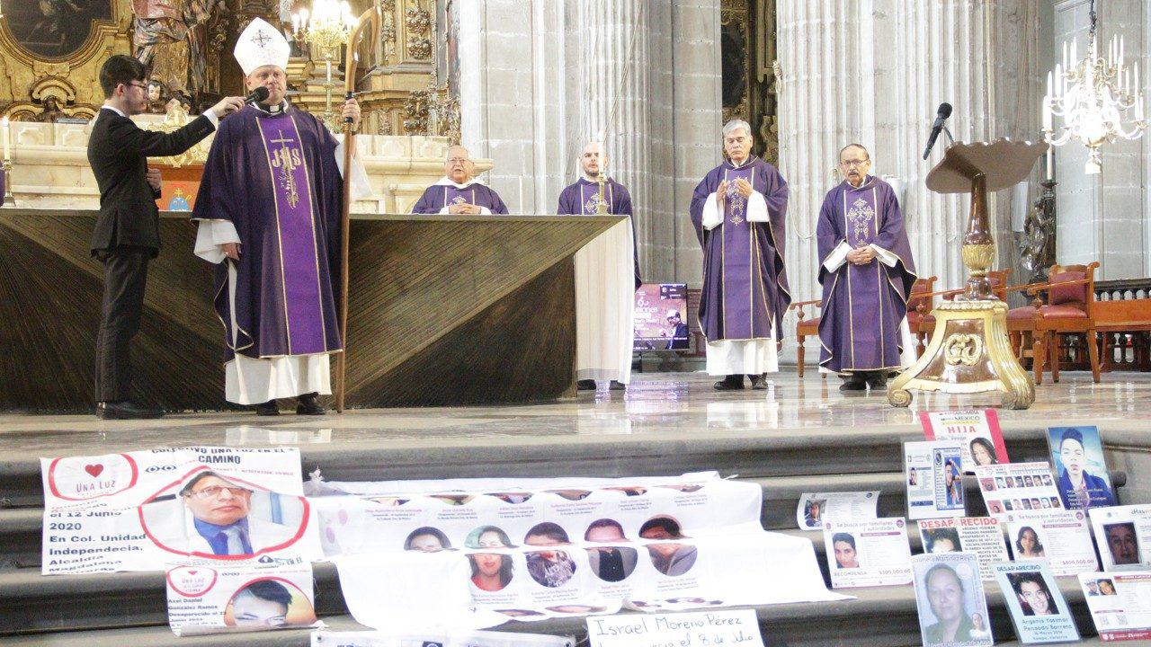 $!Iglesia sostiene a ‘familias buscadoras’ de miles de desaparecidos en México
