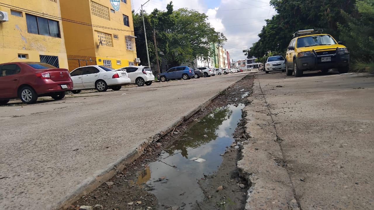 $!Continúa problema de basura en el fraccionamiento El Toro, en Mazatlán