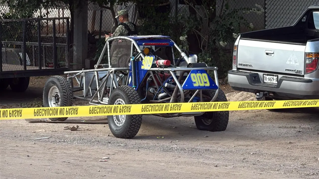 $!Ataque armado deja dos vehículos baleados en la Emiliano Zapata, en Culiacán