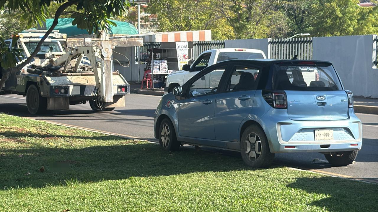 $!Privan de la libertad a conductor frente al Instituto Tecnólogo de Culiacán