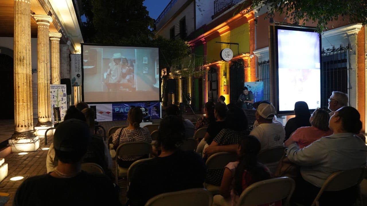 $!Cine Móvil ToTo es un proyecto que tiene como propósito de llevar entretenimiento a comunidades que carecen de energía eléctrica.