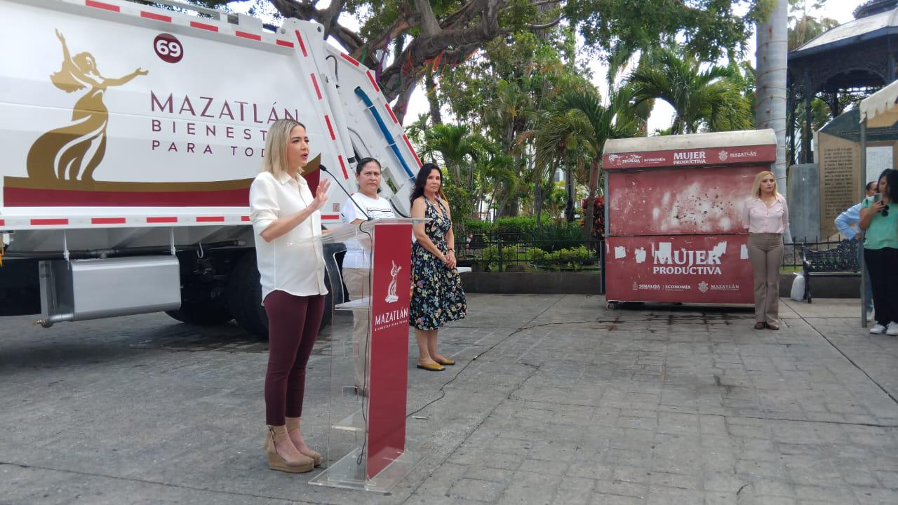 $!Entregan cinco camiones recolectores a Servicios Públicos Municipales de Mazatlán