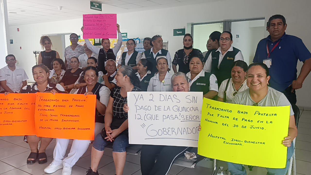 $!Protestan en el Hospital IMSS Bienestar en Escuinapa por falta de pago